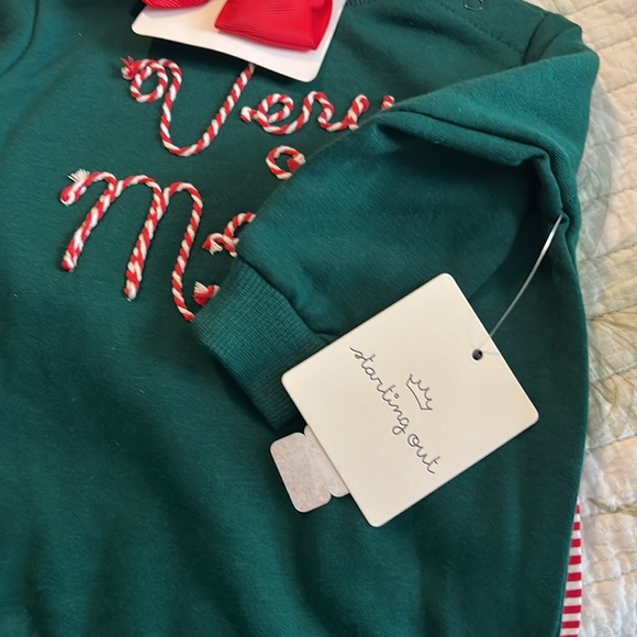 New! Very Merry long sleeve top & stripe legging set with bow - Picture 5 of 5